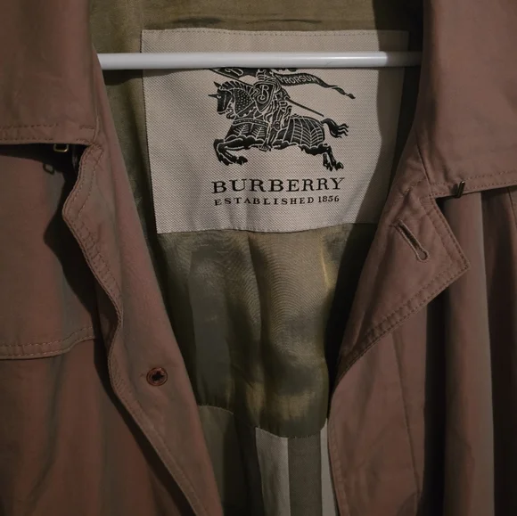 Burberry Trench Coat Large - Picture 5 of 14
